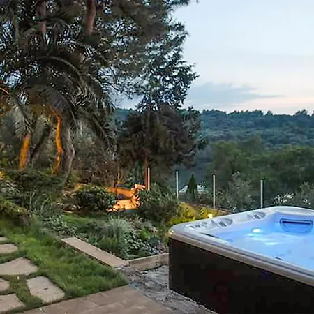Amazing In With House Sea View Apartment