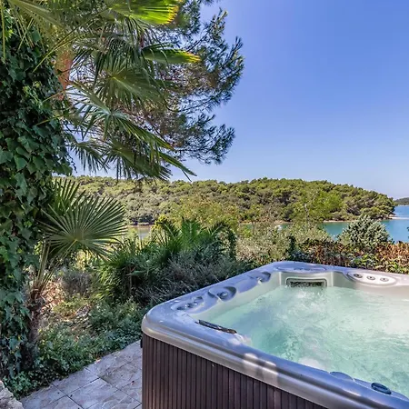 Amazing In With House Sea View Apartment Pula