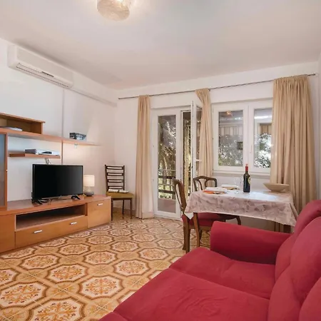 Apartment Amazing In With House Sea View